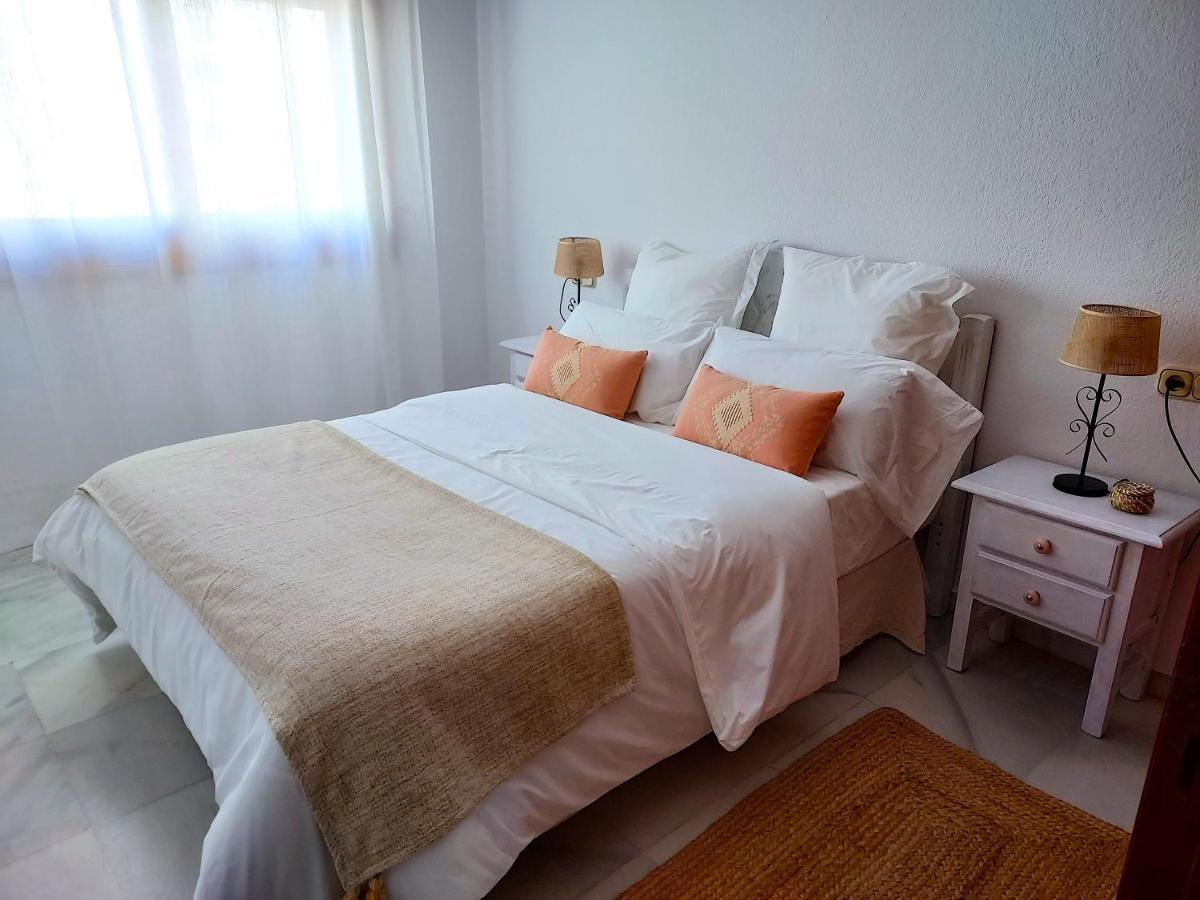 Beachfront Primera Linea De Playa En Casco Antiguo เอสเตโปนา ภายนอก รูปภาพ