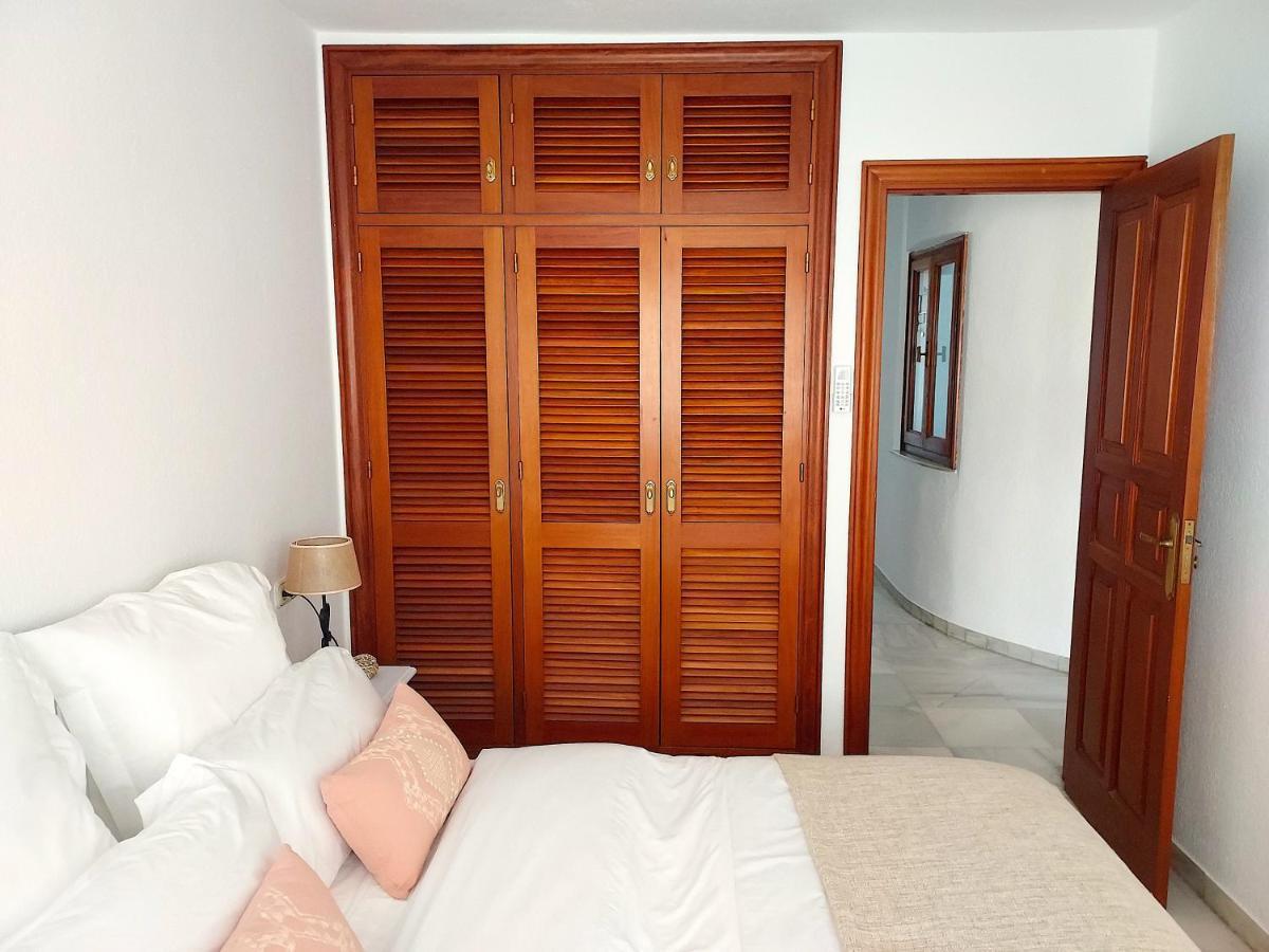 Beachfront Primera Linea De Playa En Casco Antiguo เอสเตโปนา ภายนอก รูปภาพ